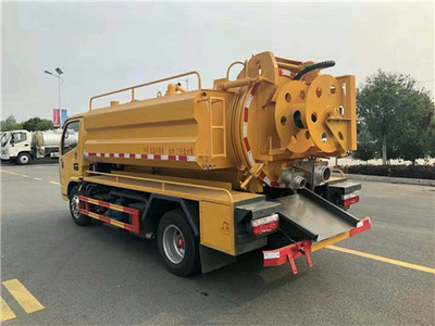 國六東風多利卡6方清洗吸污車電源車 高效環衛與應急供電的完美結合